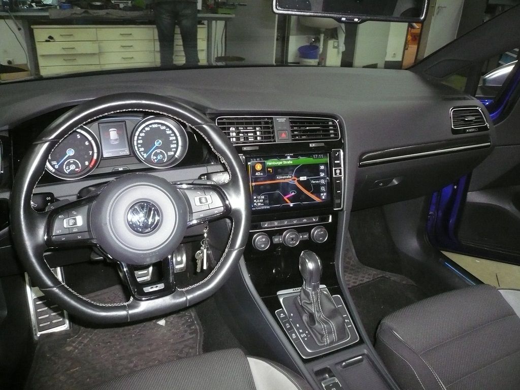 Alpine 9zoll Navigation X902D-G7 im VW Golf 7 nachgerüstet.