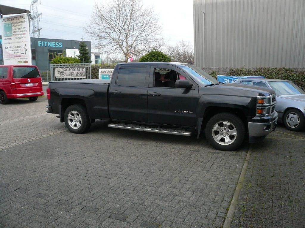 2-stufige Carbon Sitzheizung für Sitz und Rückenlehen im Chevrolet Silverado nachgerüstet.
