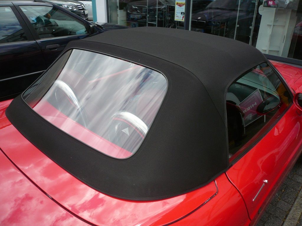 Fiat Barchetta , Verdeckbezug Sonnenland Stoff schwarz geliefert und montiert.