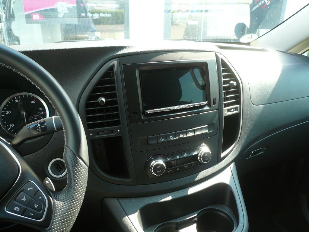 Pioneer AVIC-Z930DAB 7