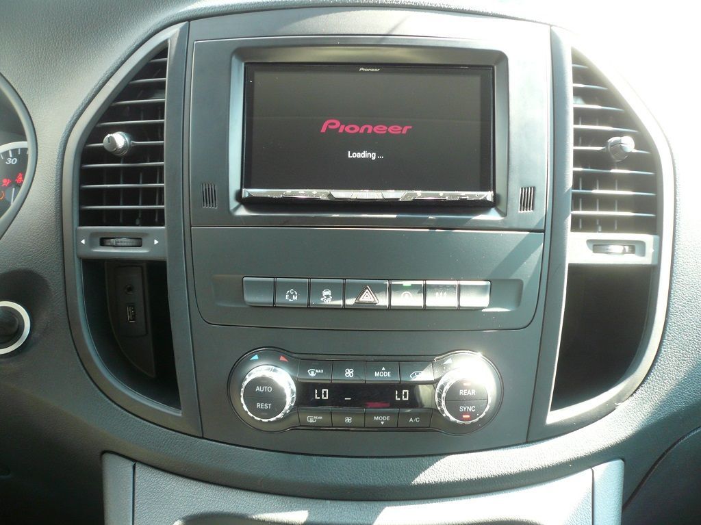 Pioneer AVIC-Z930DAB 7