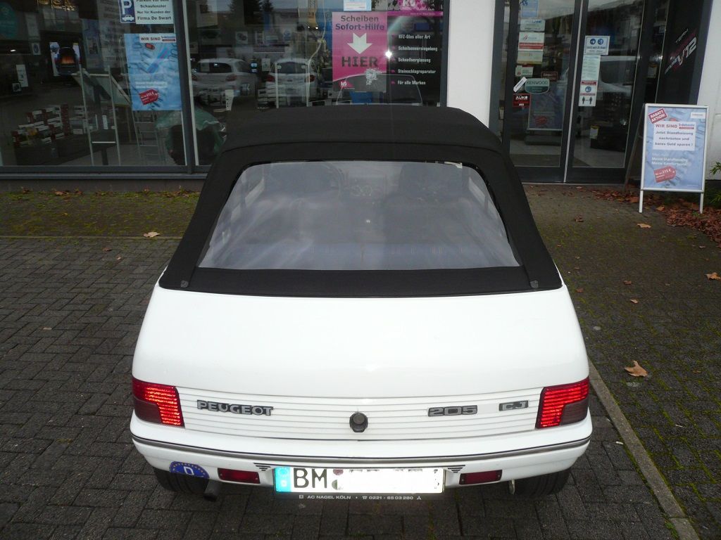 Verdeck Bezug in Sonnenland Stoff schwarz für Peugeot 205 geliefert und montiert