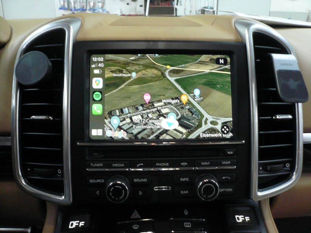 Integration von Apple CarPlay und Android Auto in ihr werkseitig verbautes PCM3.1 Navigations System