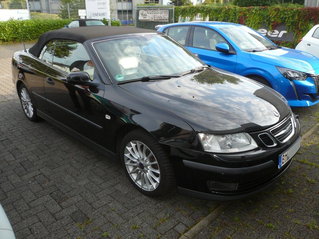 Verdeck Bezug in Sonnenland Stoff schwarz mit beheizter Glasheckscheibe geliefert und montiert.