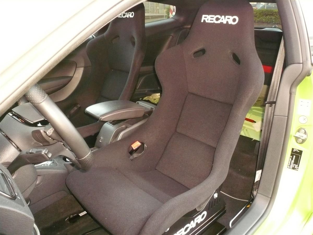 RECARO Pole Position ABE Sitze im Scirocco nachgerüstet.
