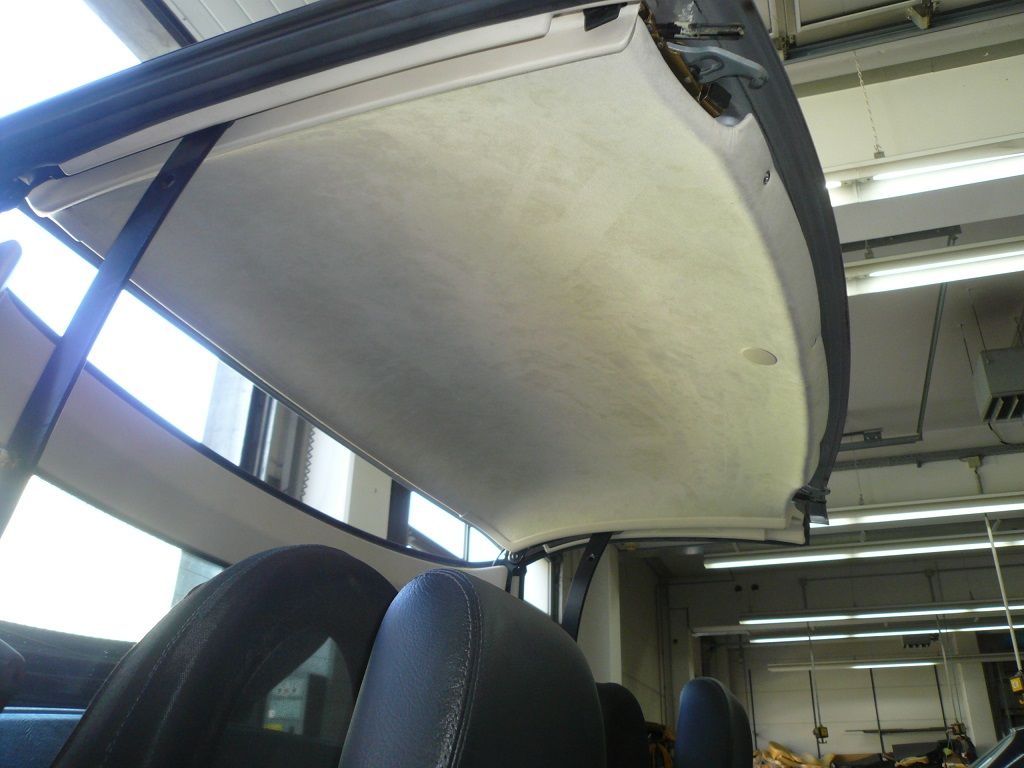 Mercedes SLK (R170) Himmel in Alcantara neu bezogen.