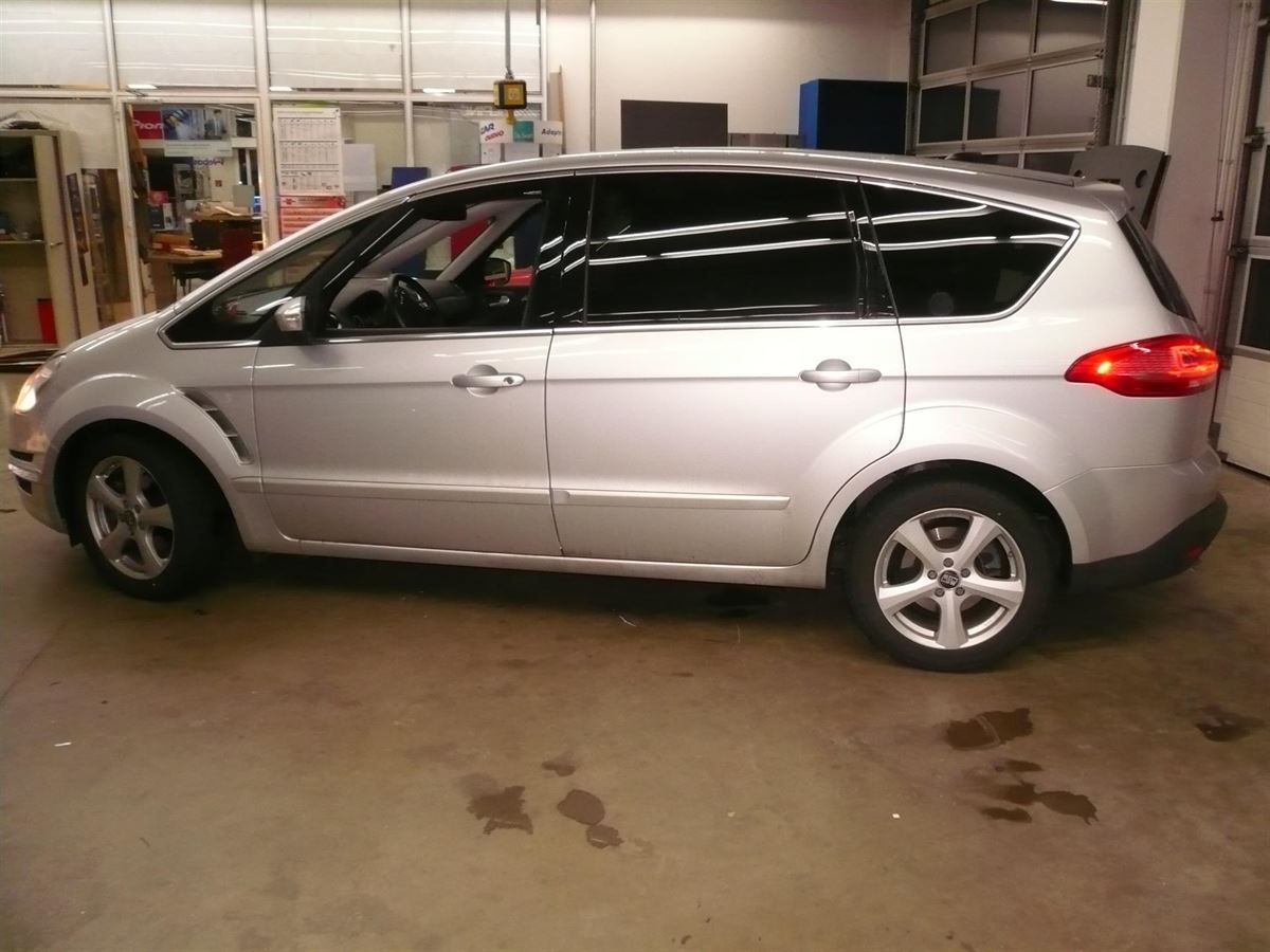 RECARO Ergomed ES im Ford Mondeo nachgerüstet.