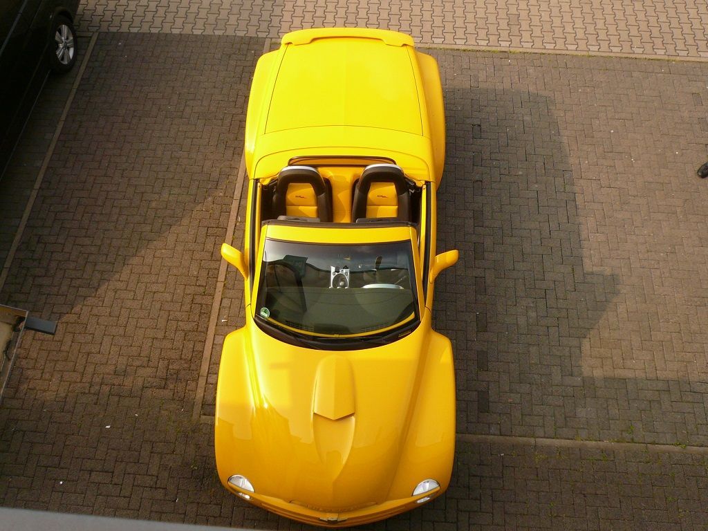 SS-R, Armaturenbrett und Sitze zum Teil in Leder Neu bezogen. Kennwood Navigation, Lautsprecher und Verstärker nachgerüstet.