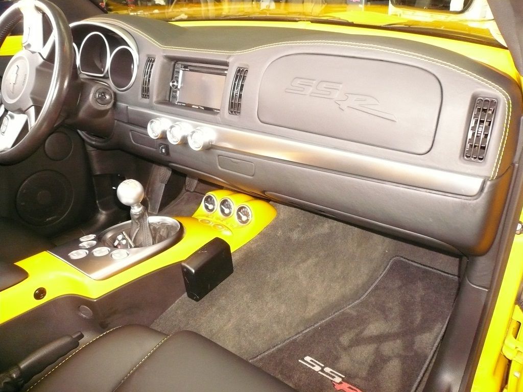 Kenwood DNX-Navigation nachgerüstet. Werkseitige Lenkrad-Fernbedienung auf das Kenwood Navi adaptiert.