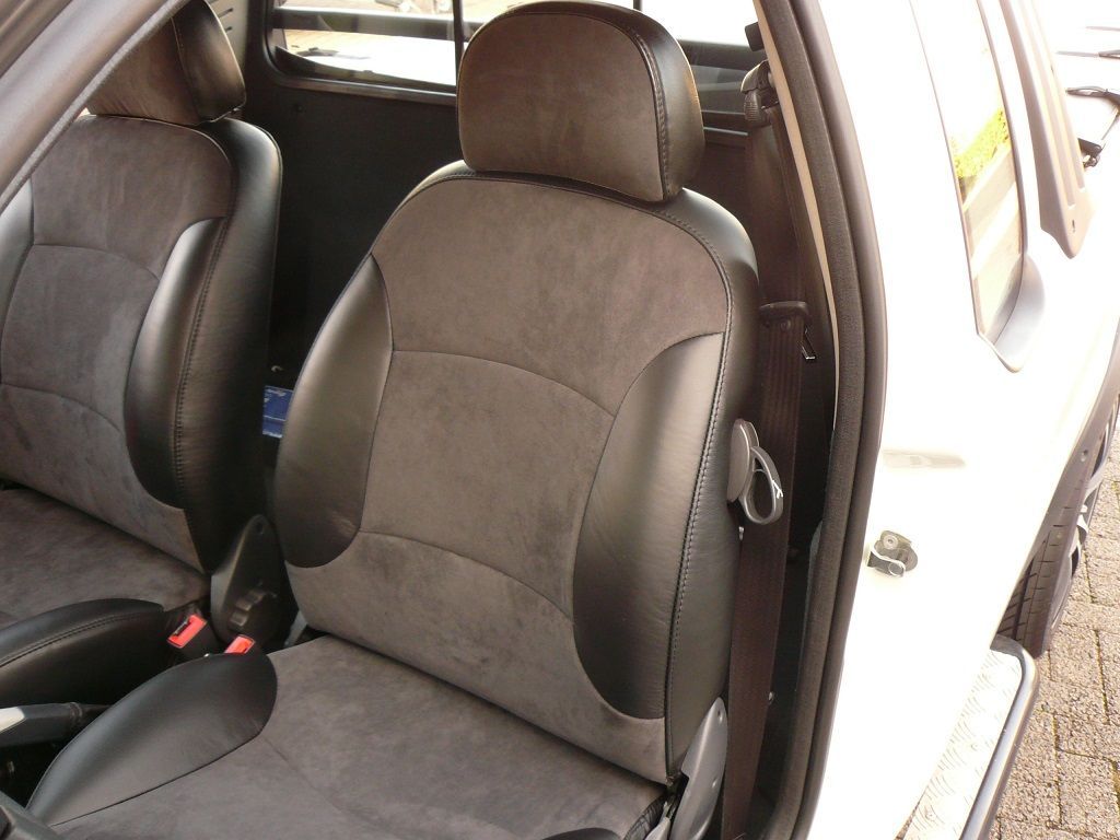 Fiat Strada, beide Vordersitze in Leder/Alcantara neu bezogen.