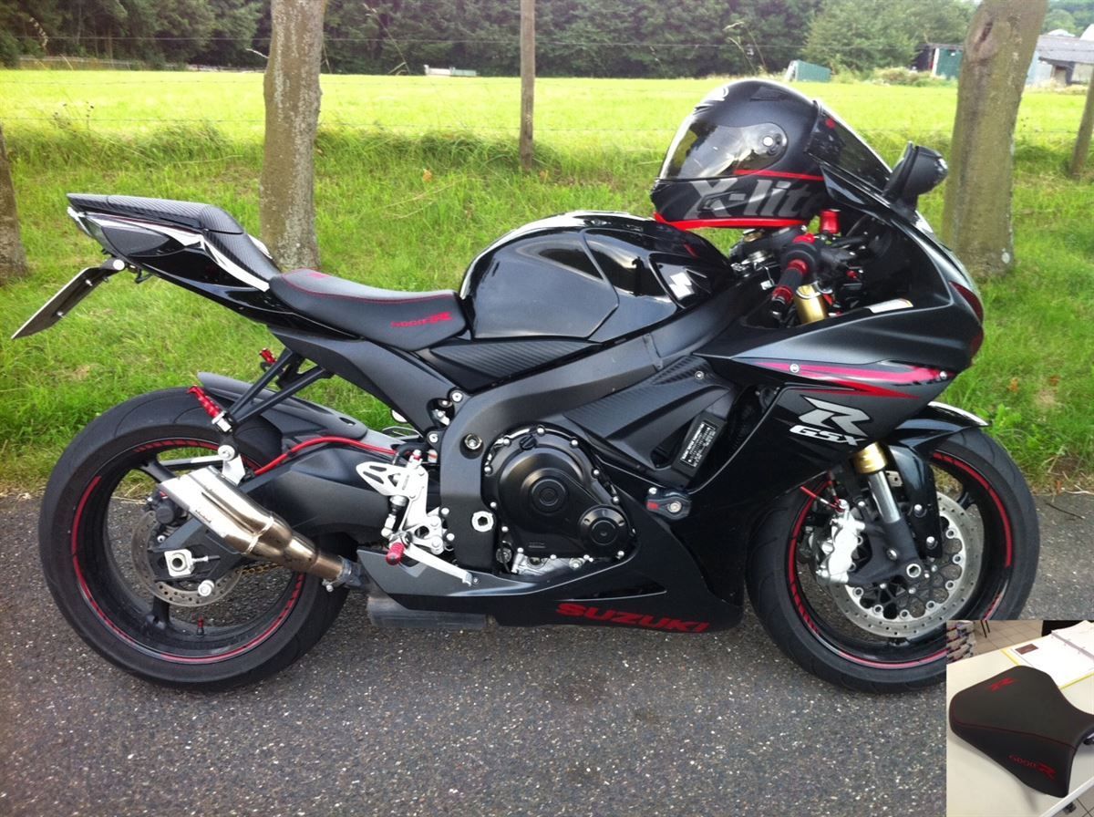 Sitzbank in Leder neu bezogen.