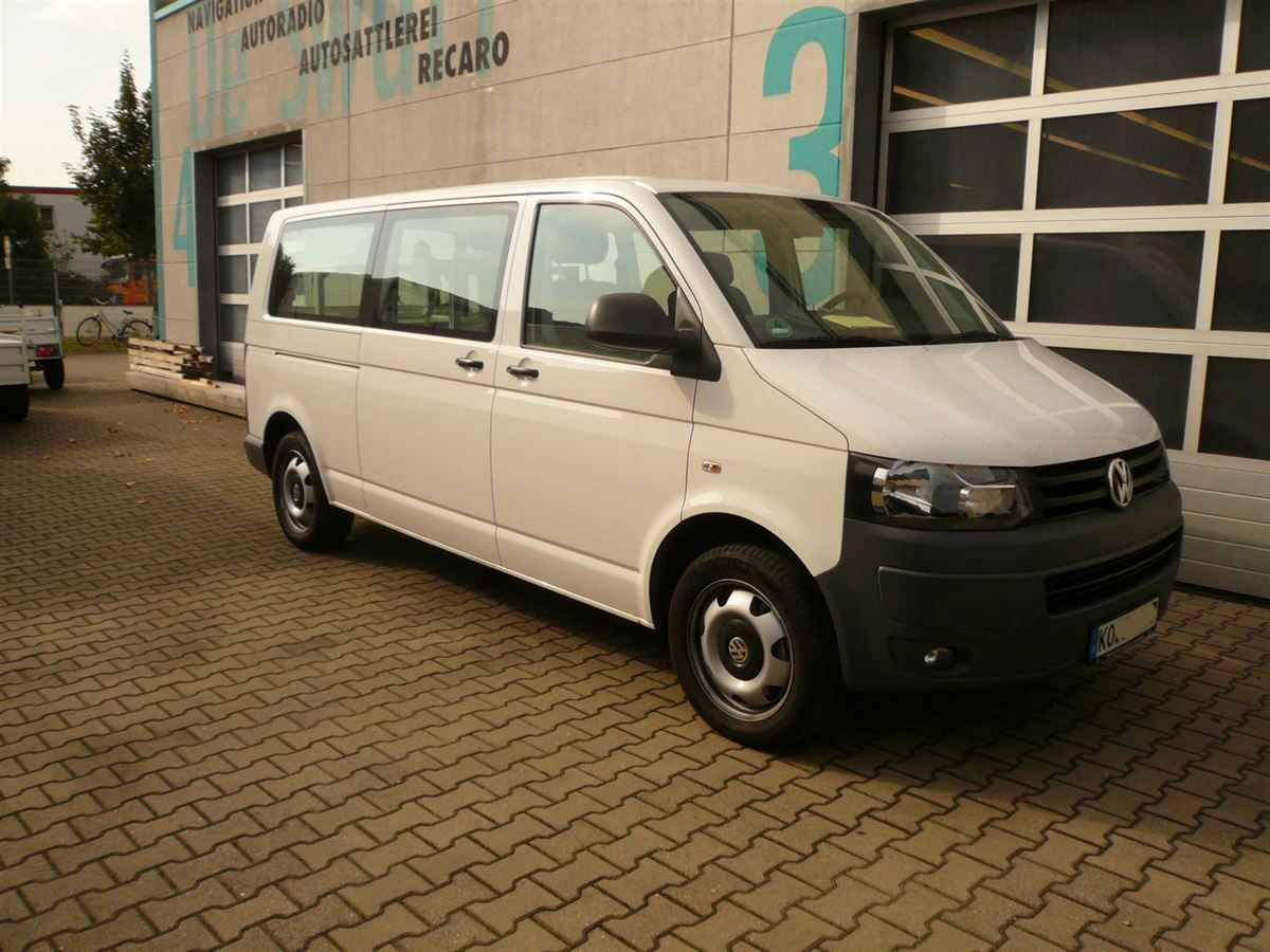 RECARO Ergomed ES im T5 Bus montiert.