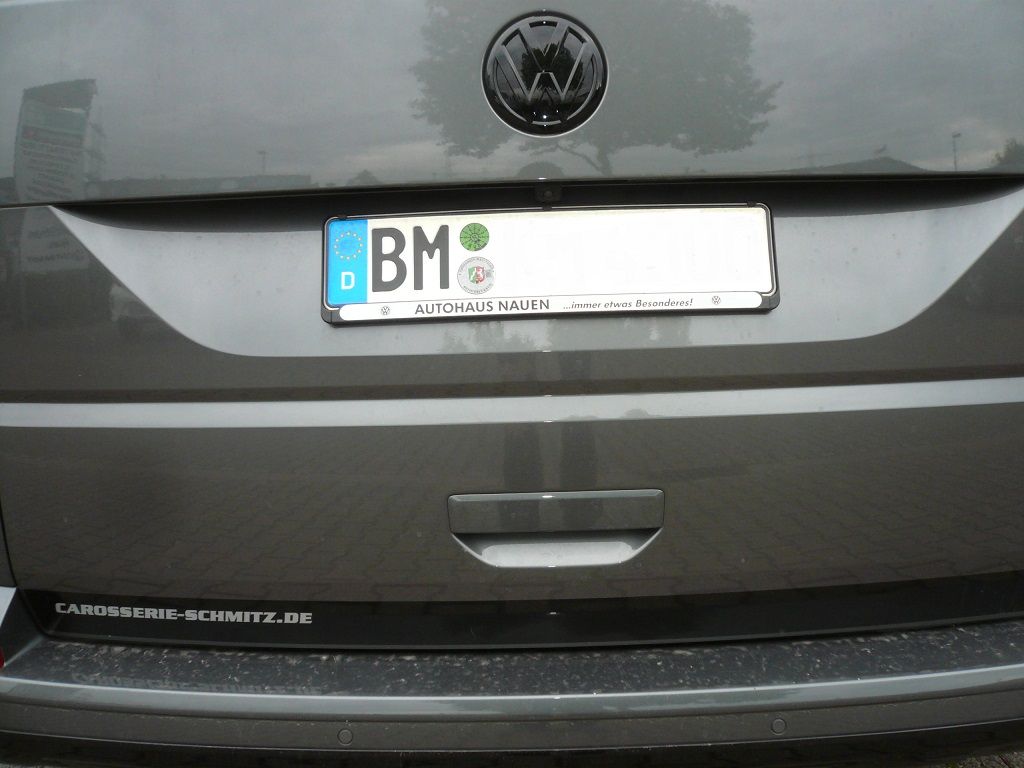 Kenwood DMX802DABS und Rückfahrkamera im VW T5 Bus nachgerüstet.