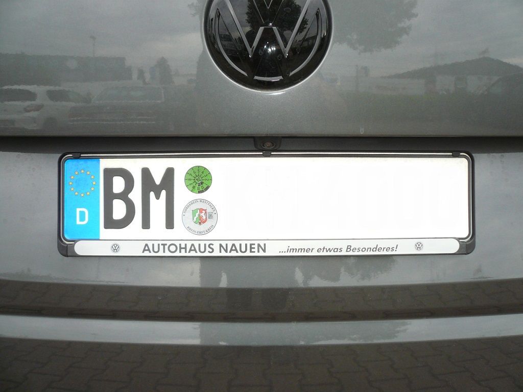 Kenwood DMX802DABS und Rückfahrkamera im VW T5 Bus nachgerüstet.