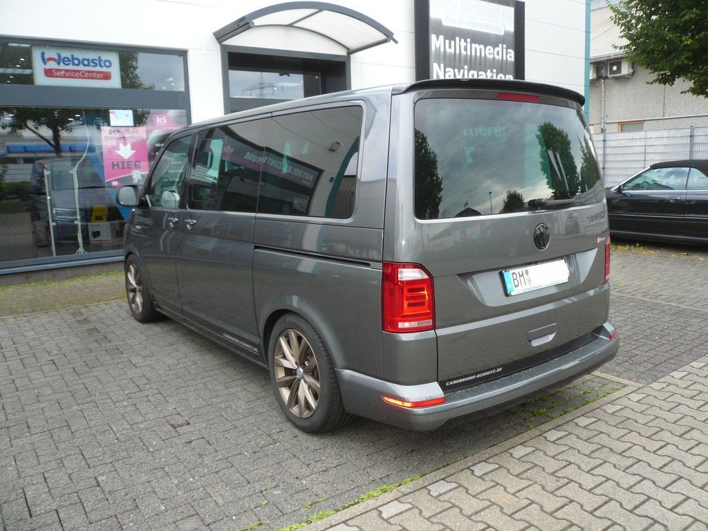 Kenwood DMX802DABS und Rückfahrkamera im VW T5 Bus nachgerüstet.