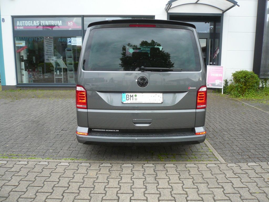 Kenwood DMX802DABS und Rückfahrkamera im VW T5 Bus nachgerüstet.