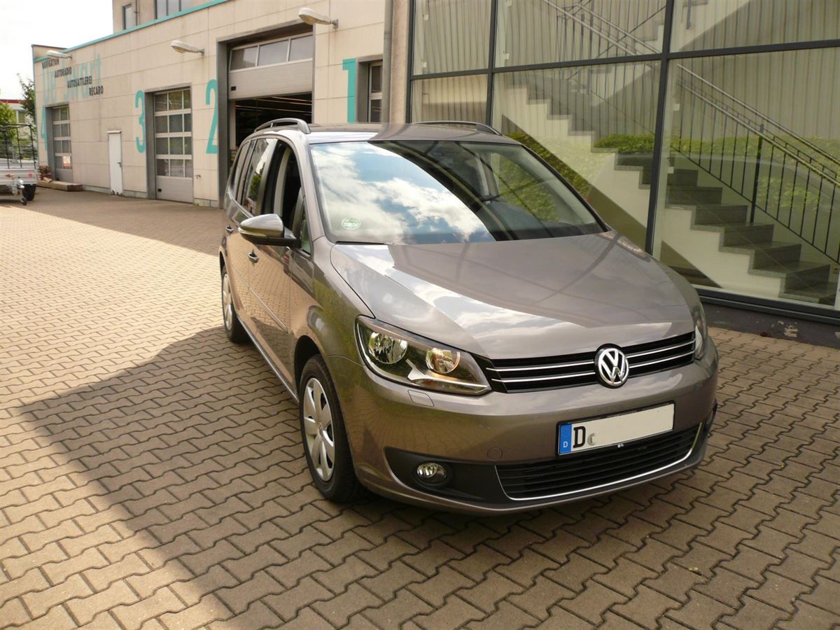 RECARO Ergomed ES SAB im Touran montiert.