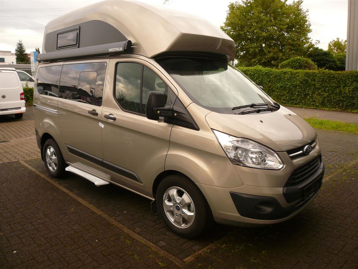 Kenwood Navigation und Rückfahrkamera nachgerüstet.