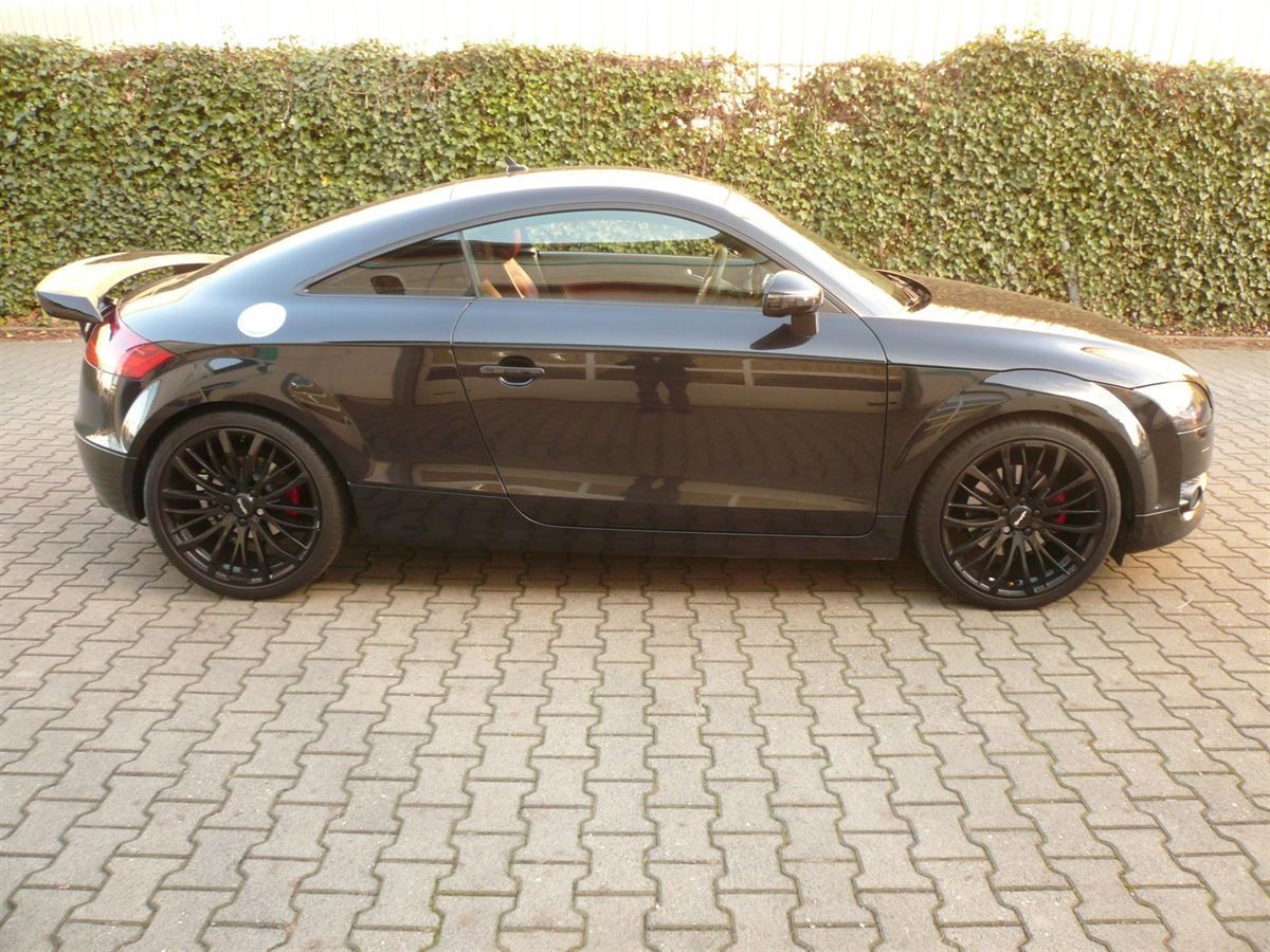 Clarion NX706E-DAB 2DIN Navigation im Audi TT nachgerüstet.