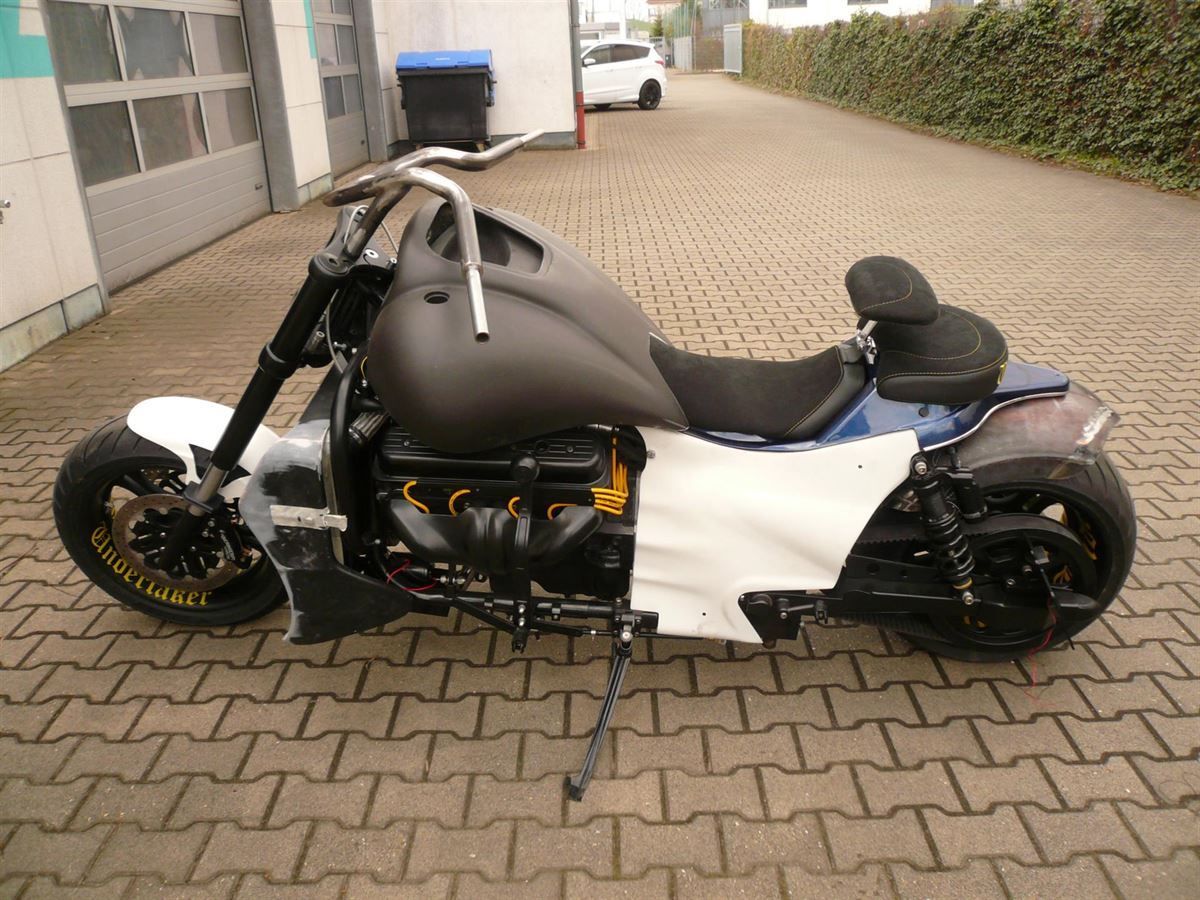 SITZBANK, POLSTERUNG UND BEZUG ANGEFERTIGT & MONTIERT
