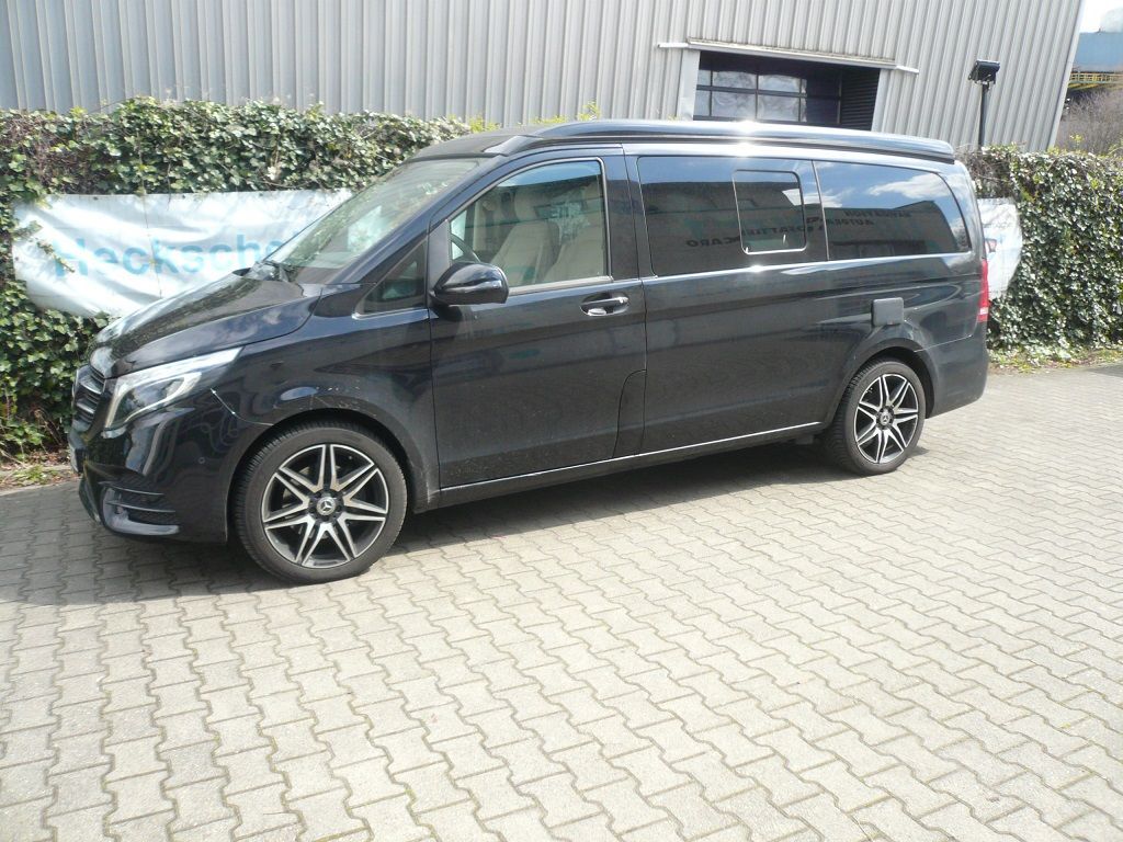 Smartphone-Integration mit Apple CarPlay & Android Auto für Mercedes V-Klasse nachgerüstet. Bedienung über die fahrzeugeigenen Tasten und Bediensystem.