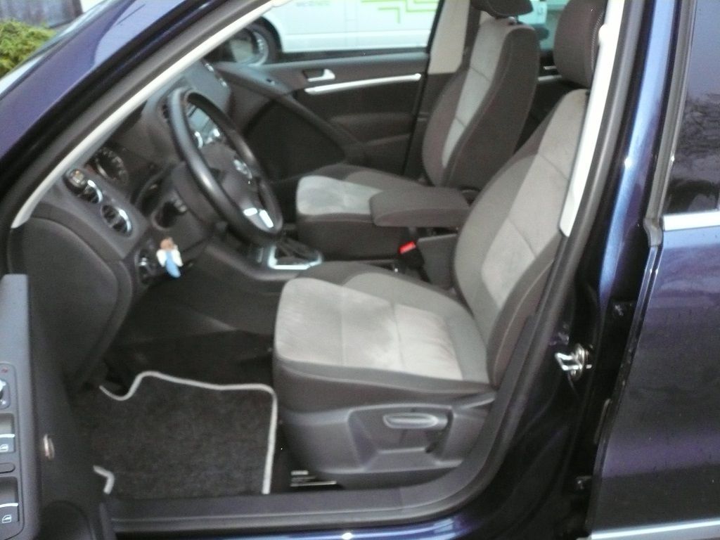 2-stufige Carbon Sitzheizungs-Set für Sitz und Rückenlehne im VW Tiguan nachgerüstet.