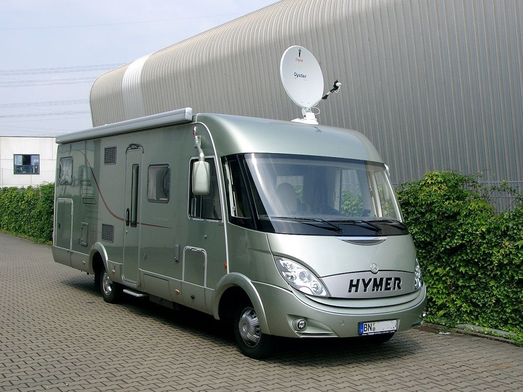 Wir montieren Alarmanlagen, SAT-TV, Multimedia- & Musikanlagen, Navigationen, Rückfahr- & Frontkameras in Ihr Wohnmobil ein.
Bei uns ist Ihr Wohnmobil in den besten Händen.
Wir bieten auf drei Einbauplätzen höchsten Montagekomfort für Ihr Wohnmobil.