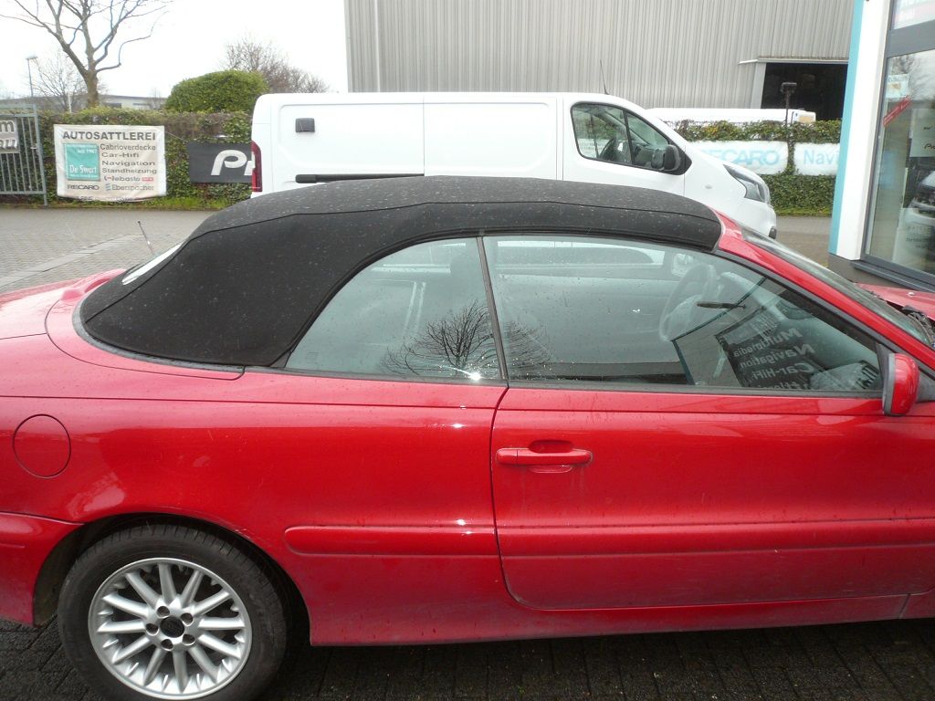 Volvo C70 Cabrio. Verdeckbezug in Sonnenland Stoff schwarz geliefert und montiert.