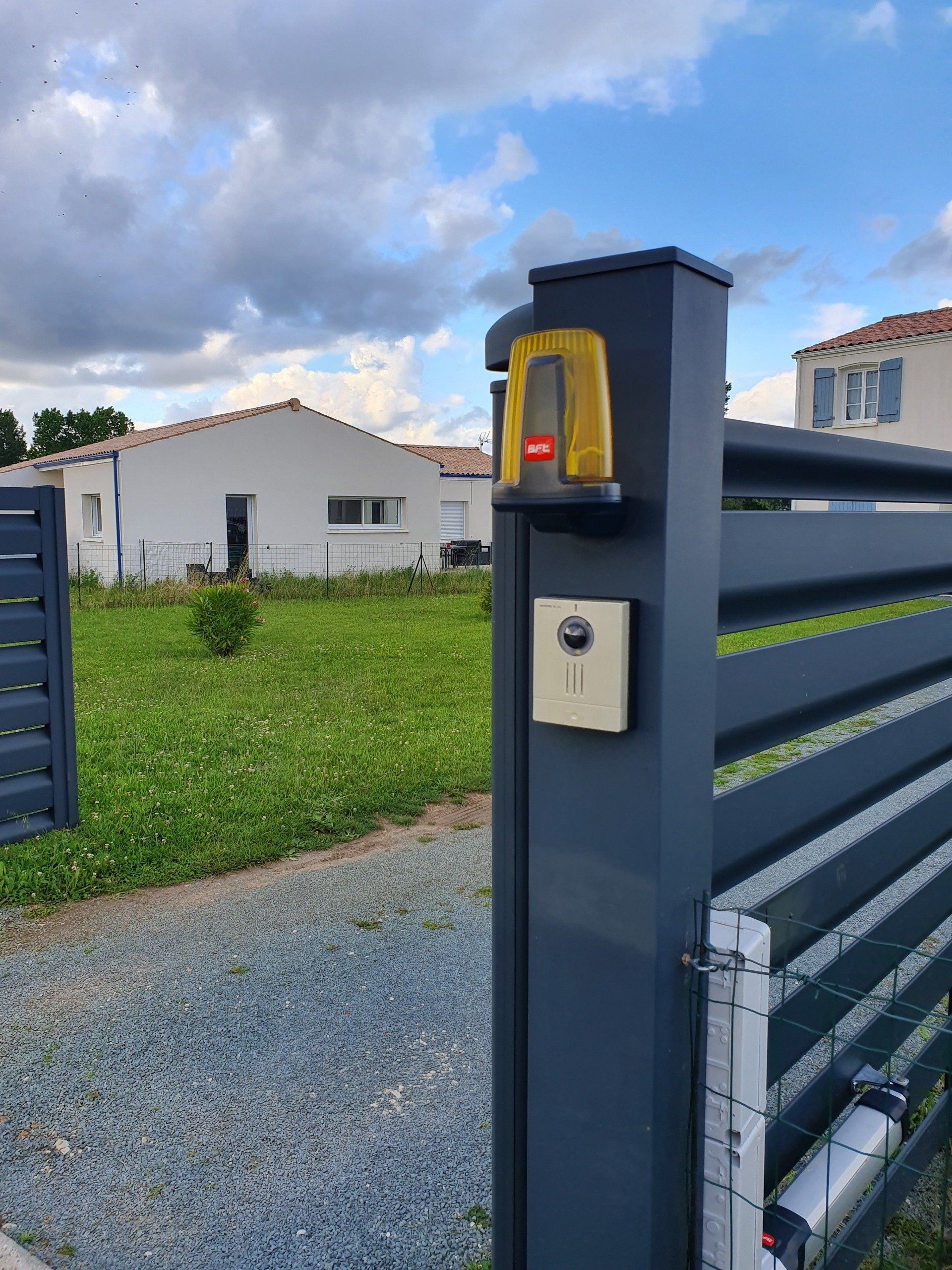 Portail motorisé détail