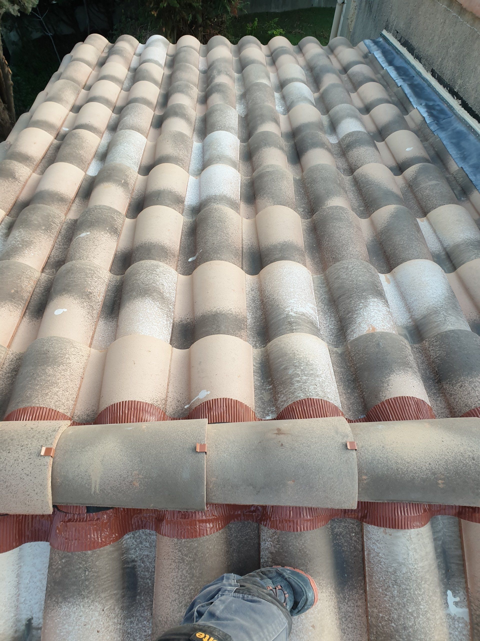 Ligne de faitage et étanchéité refaite