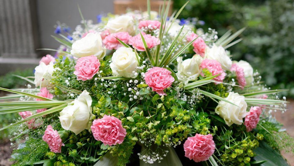 Lapuan Kukka-Ja Hautauspalvelu Latva-Rasula Ky