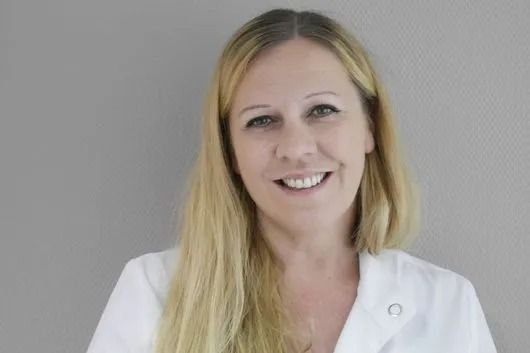 Dr. Yvonne Köster