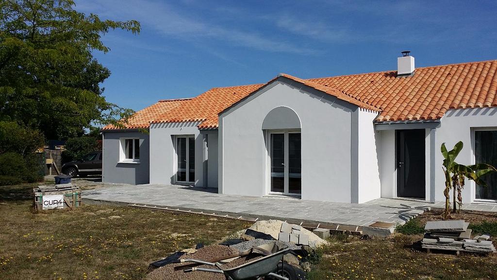 Après rénovation façade maison plein pied