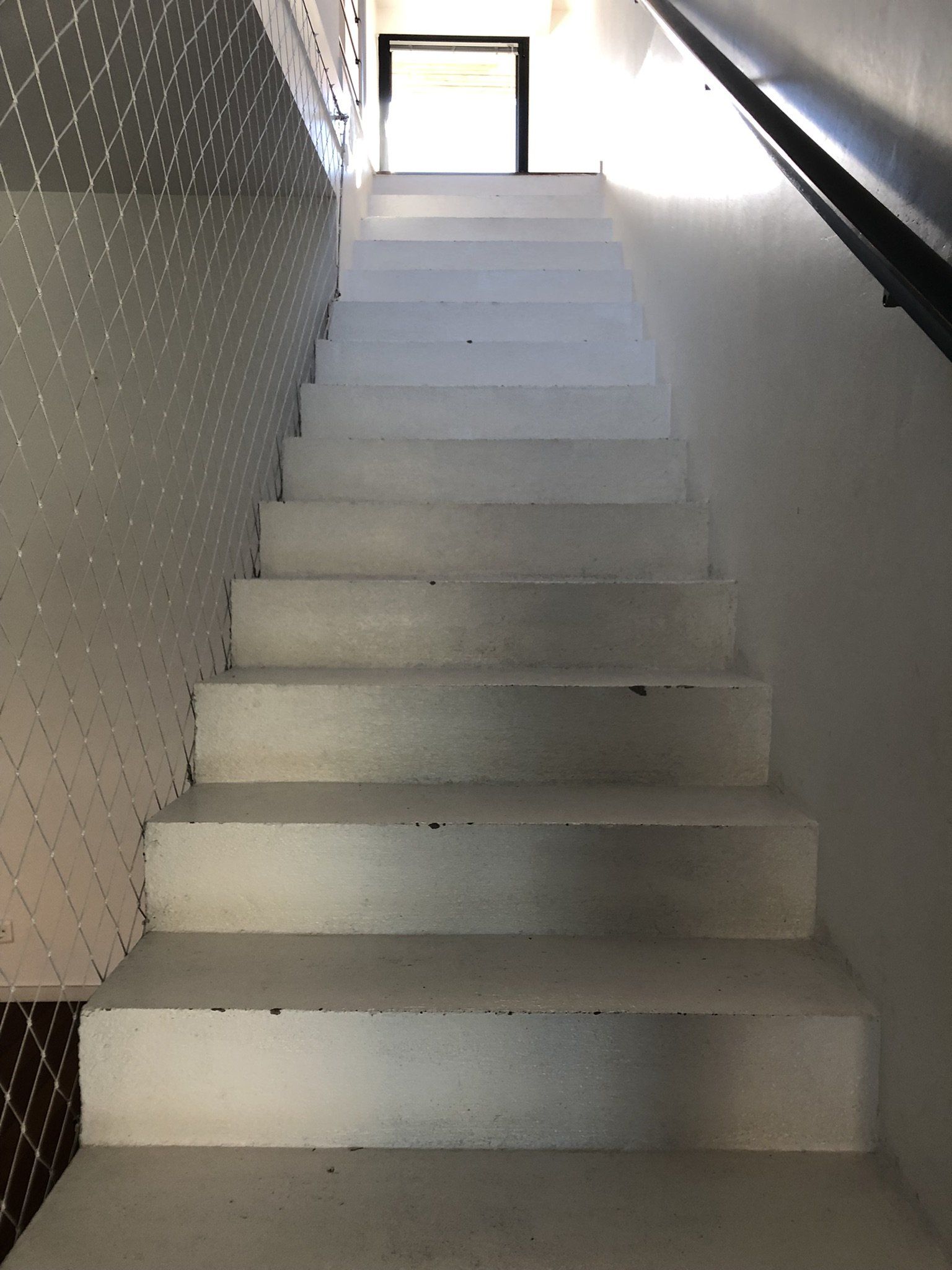 escalier avant pose de revêtement en bois