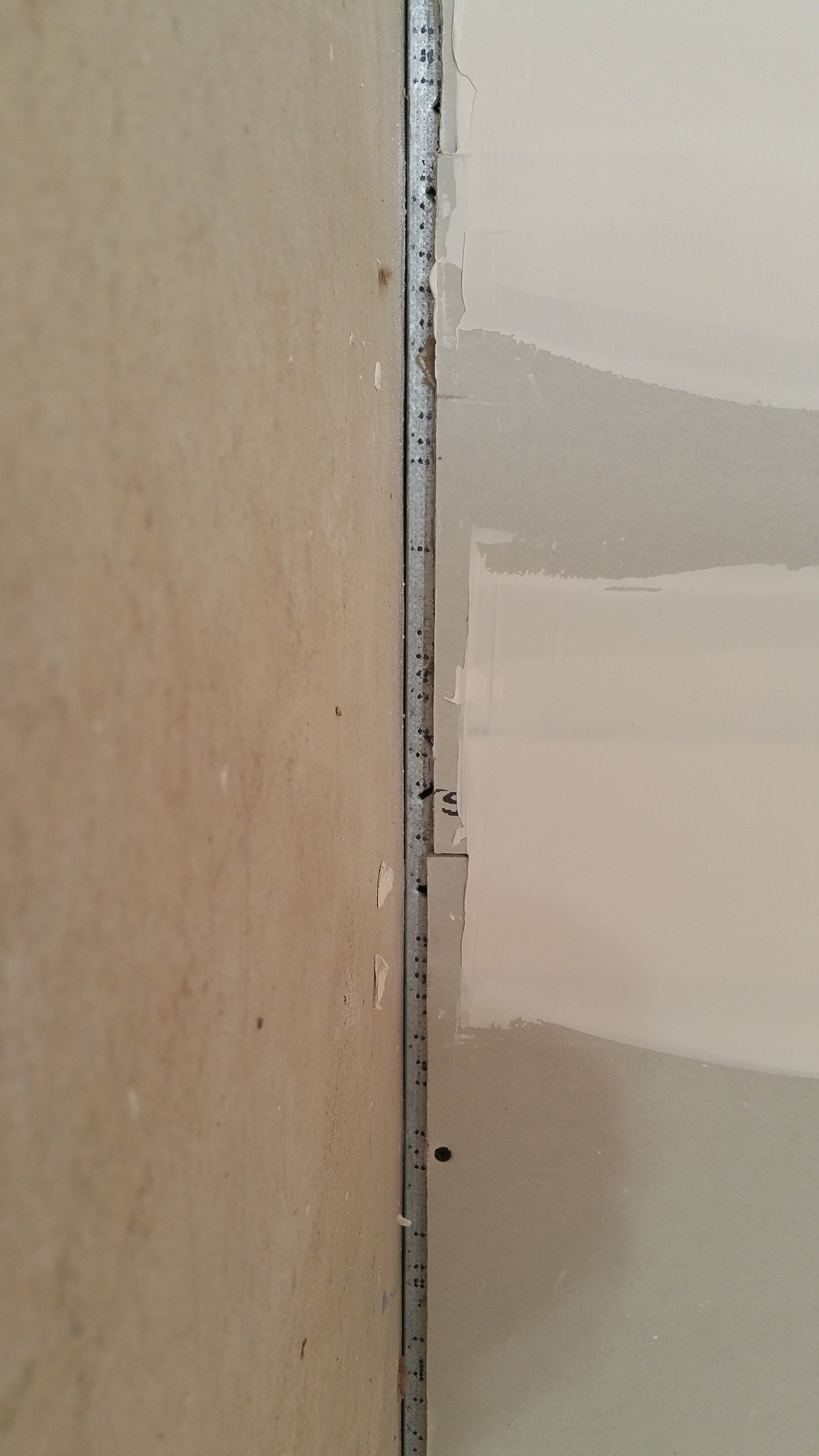 pose de rail et de placo