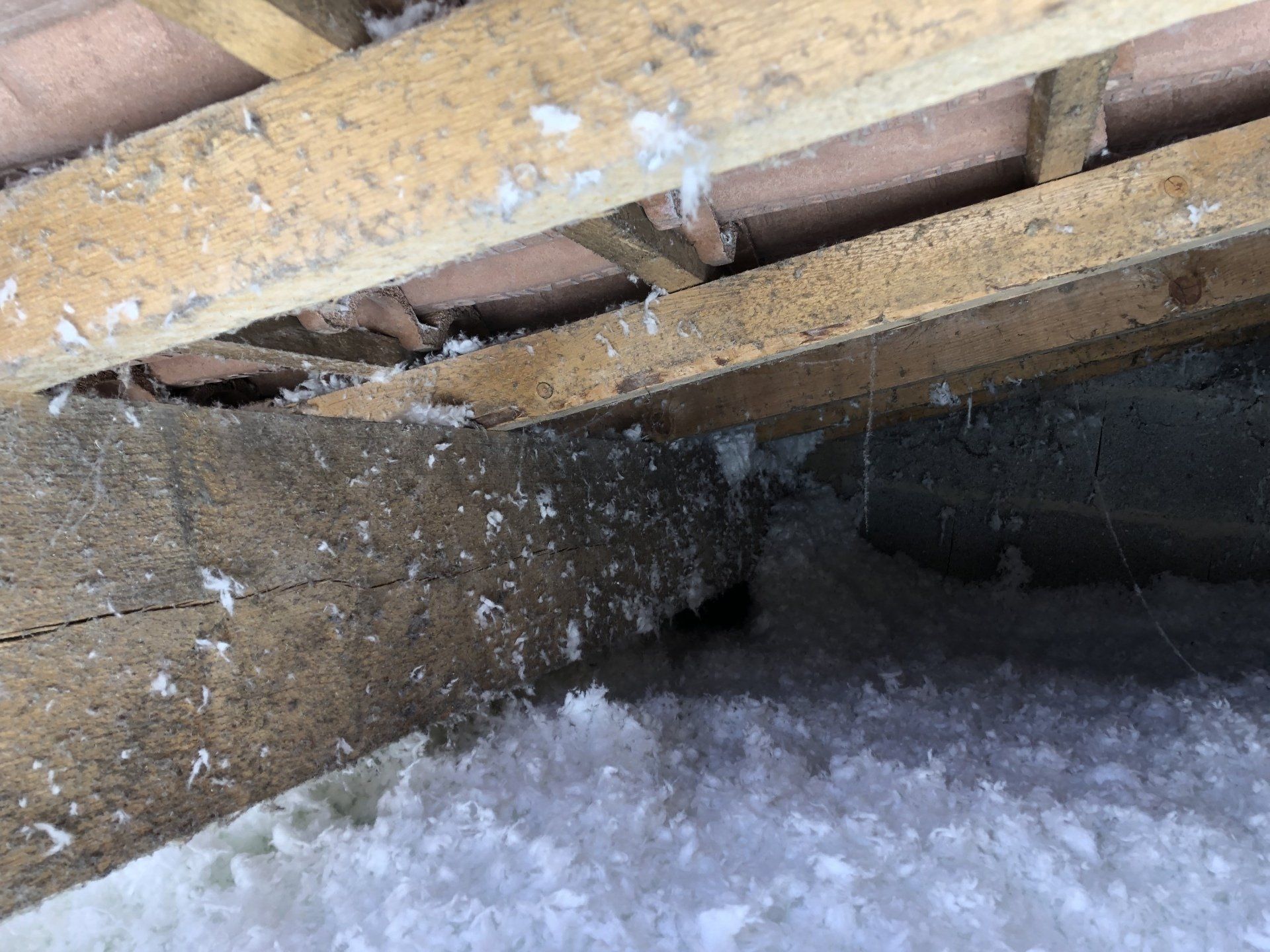 isolation pulsée avec volatile d'isolant