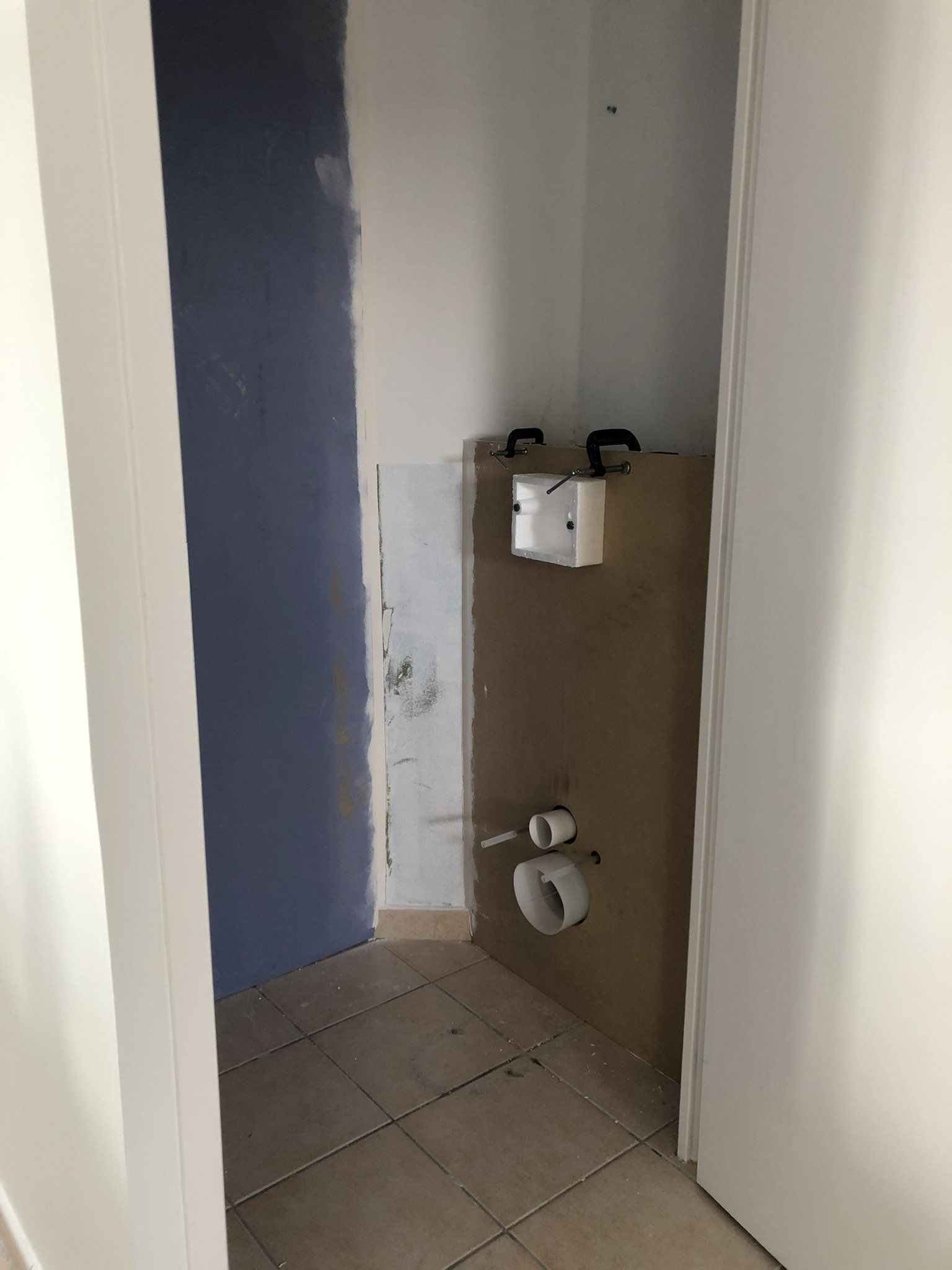 châssis pour pose de toilette suspendue
