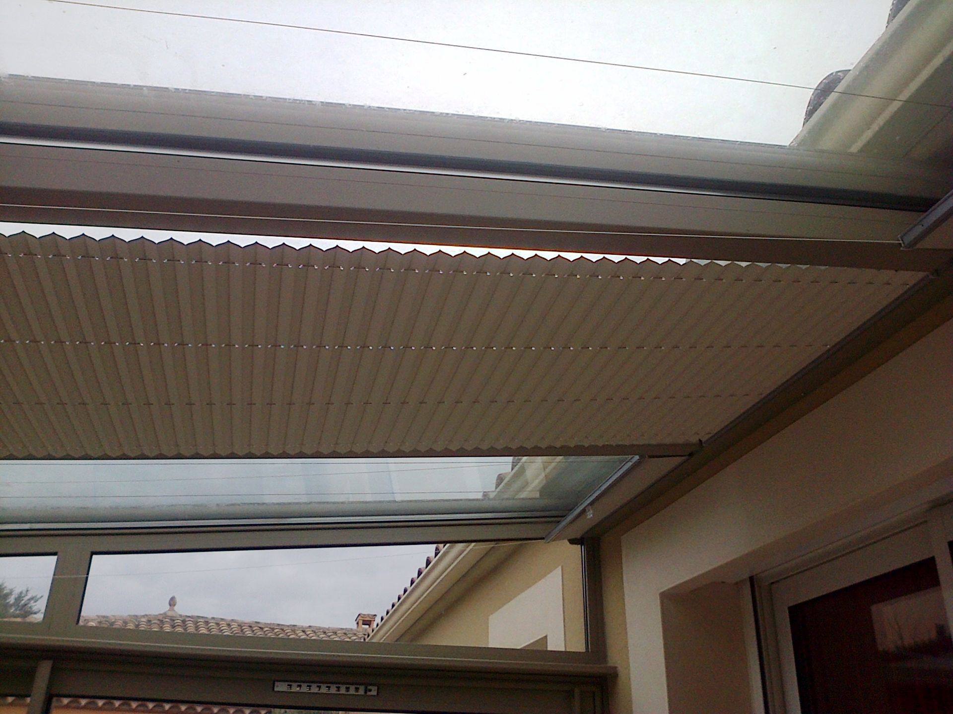 Store sur une pergola