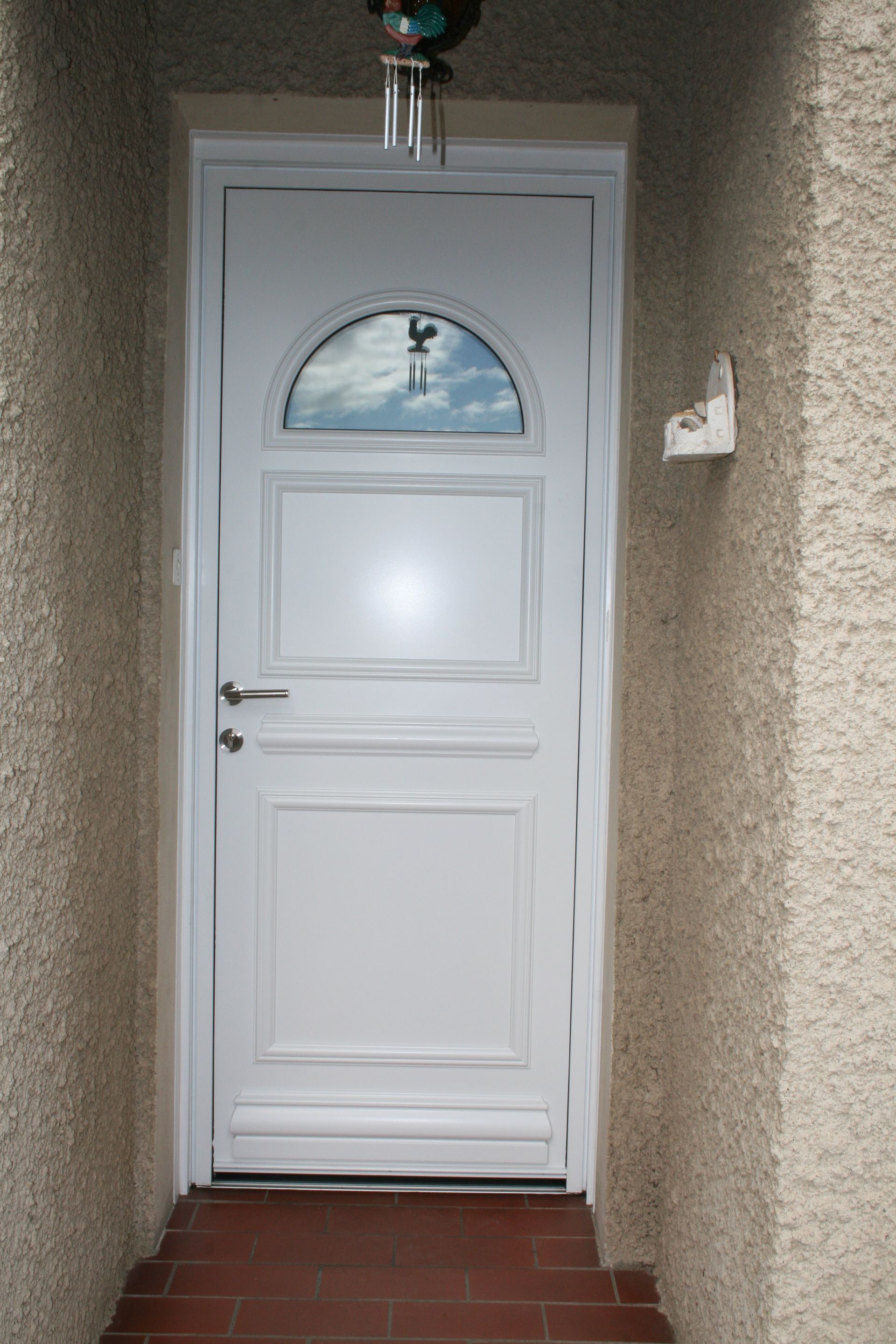 Porte d'entrée blanche 04