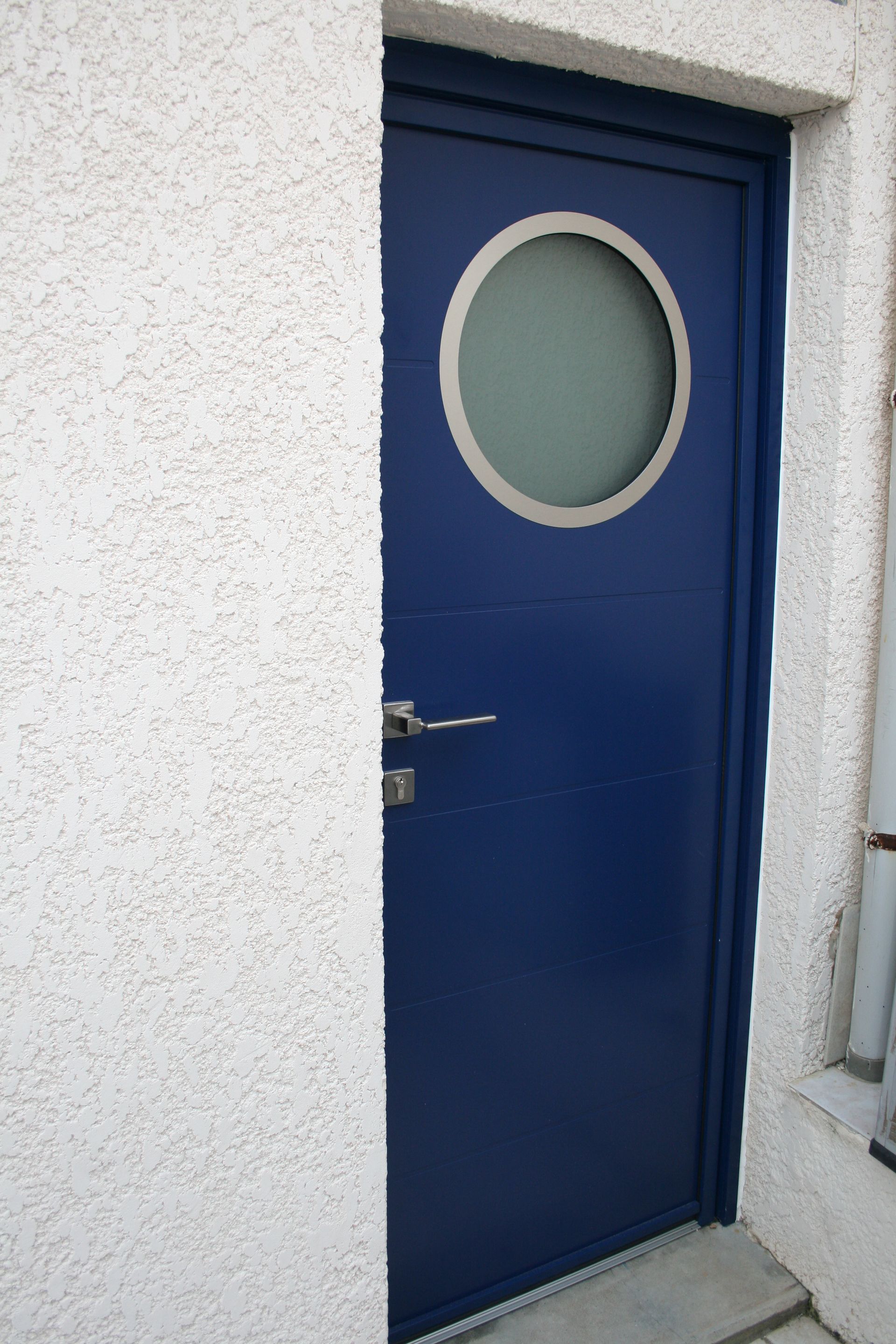 Porte d'entrée de couleur bleue 01