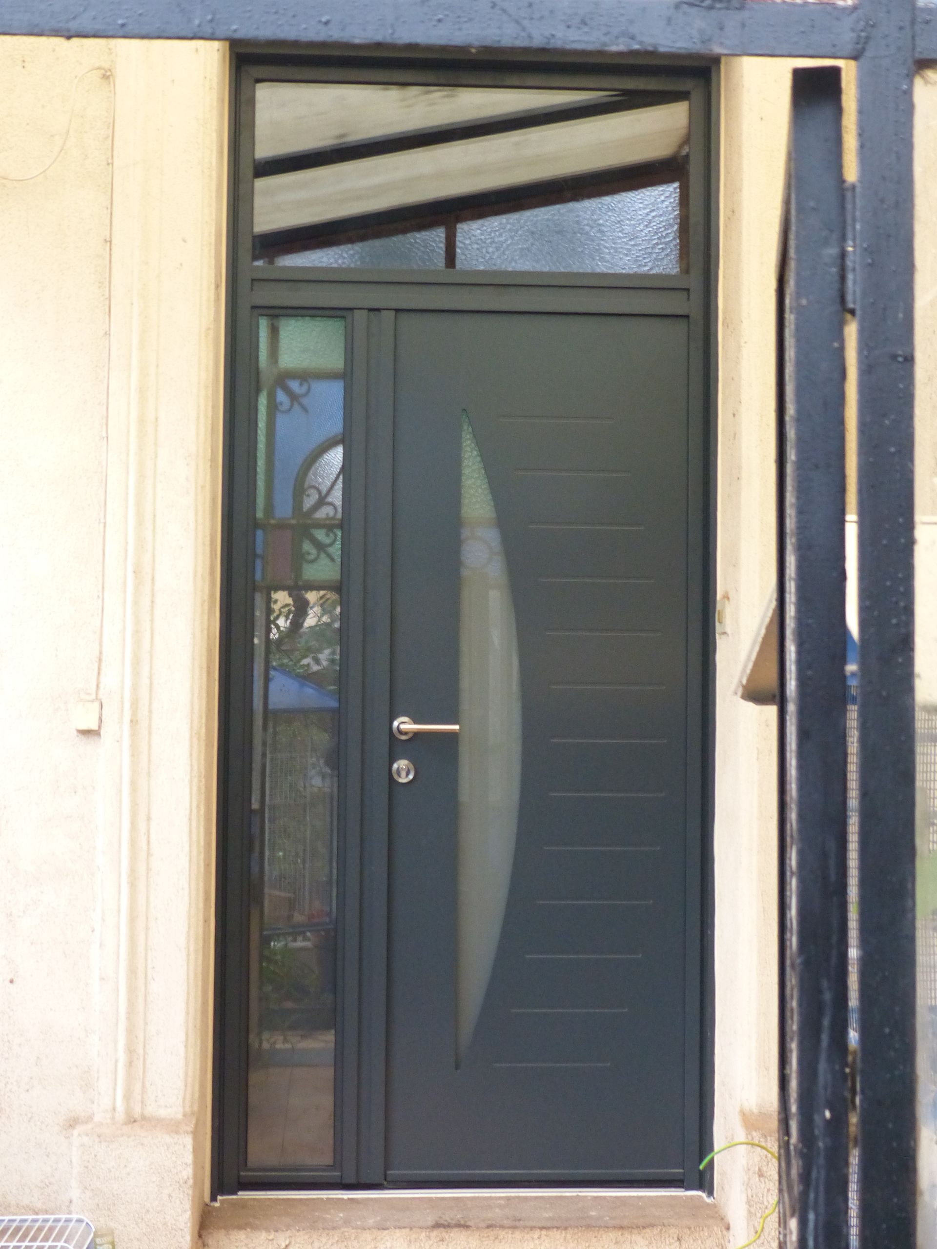 Porte d'entrée en aluminium gris anthracite 01