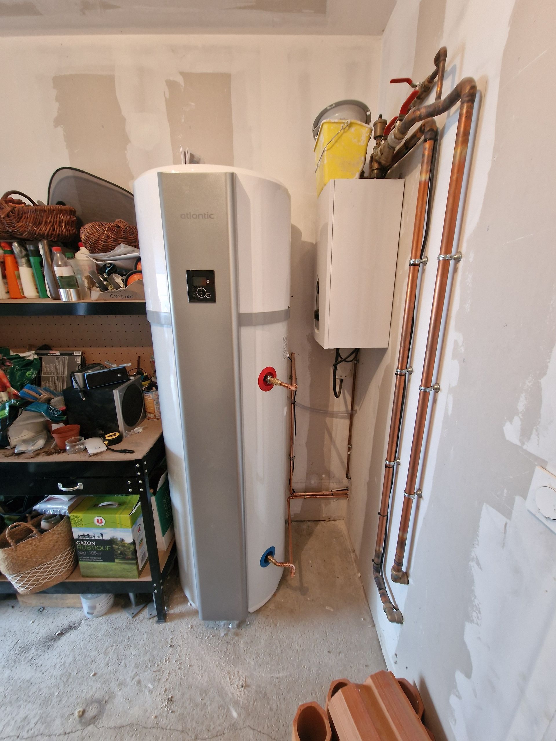 Ballon d'eau chaude marque Hitachi