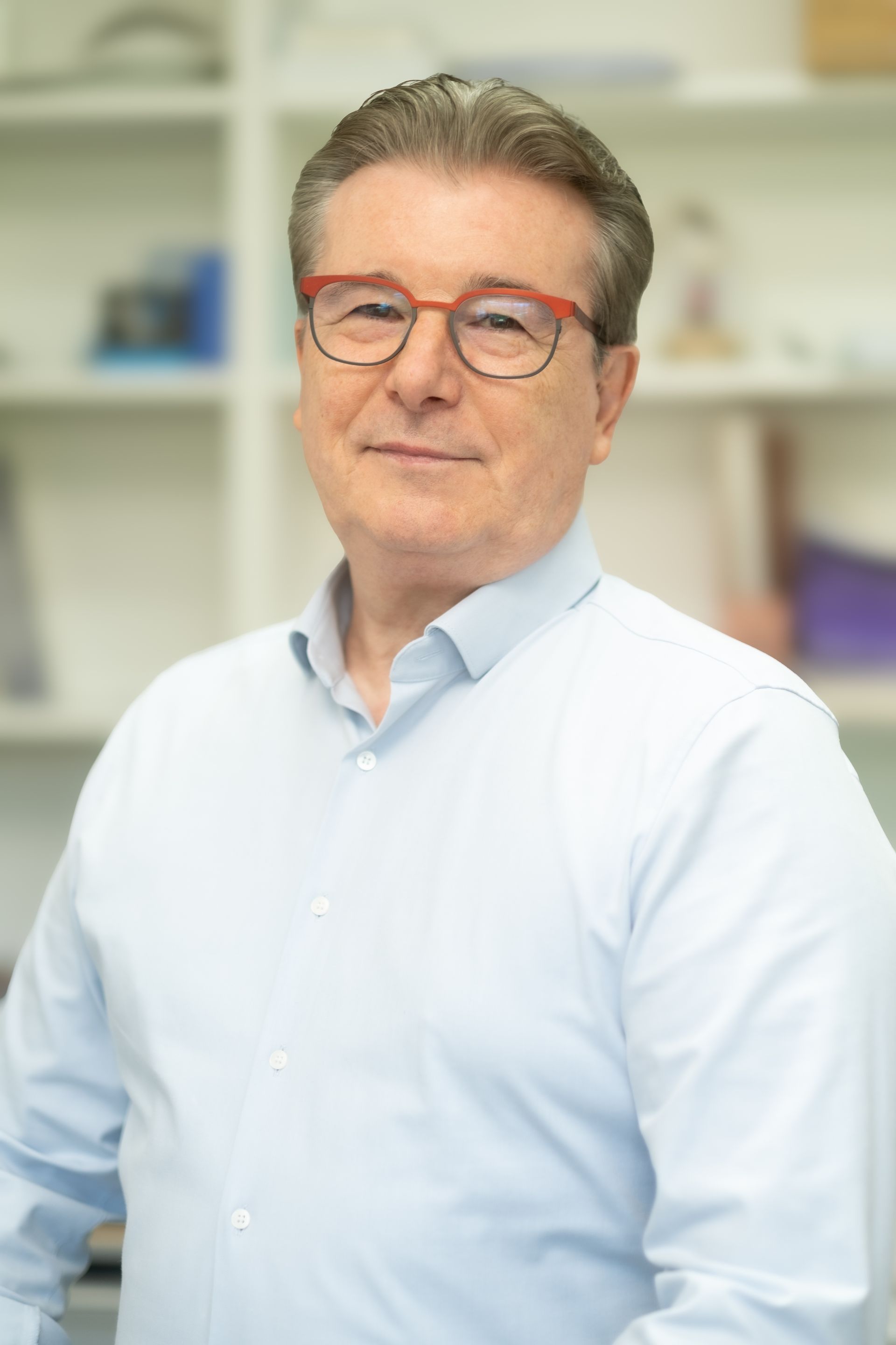 Herr Dr. med. Paolo Contin MEGS