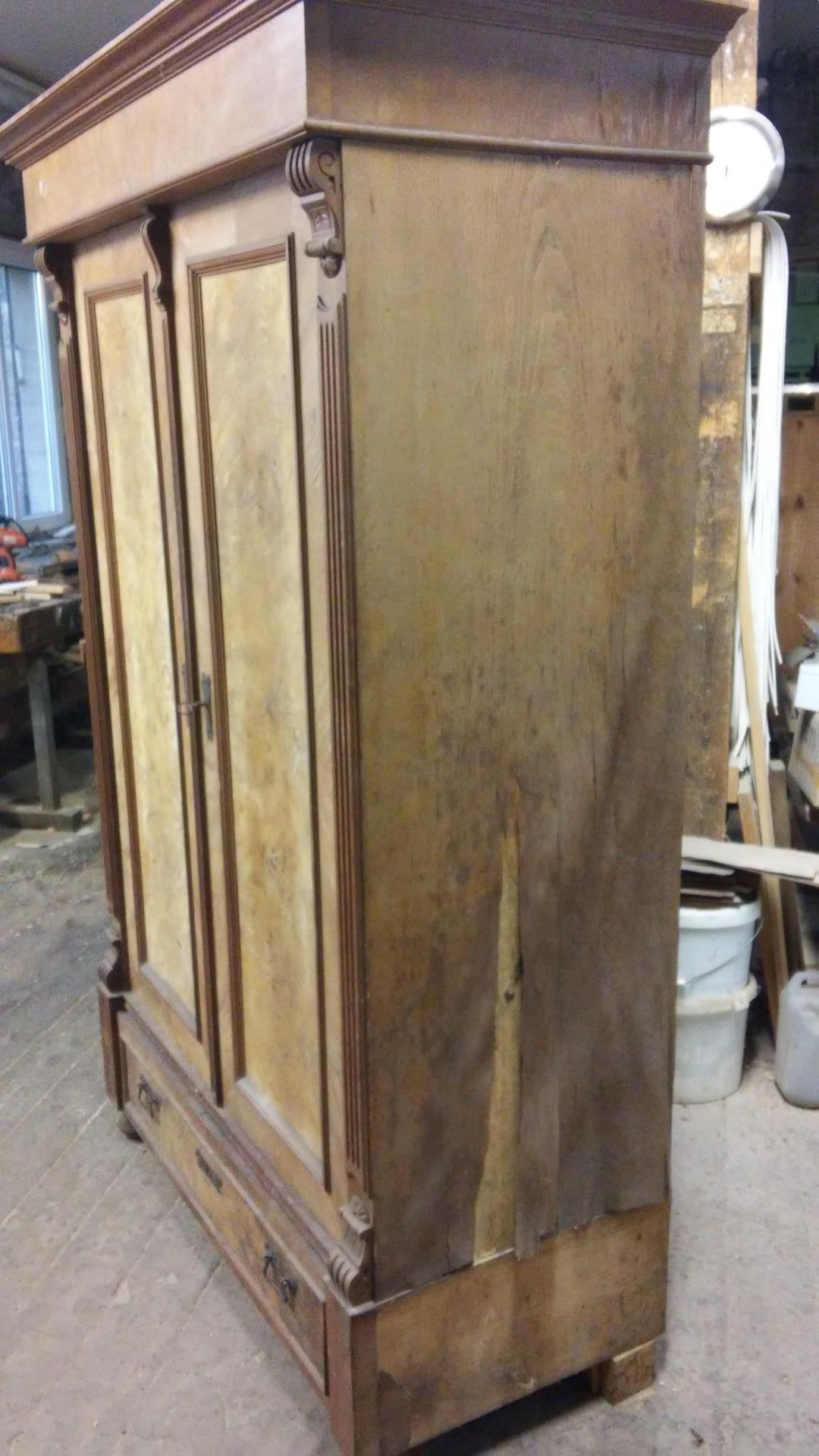 Schrank Restauration