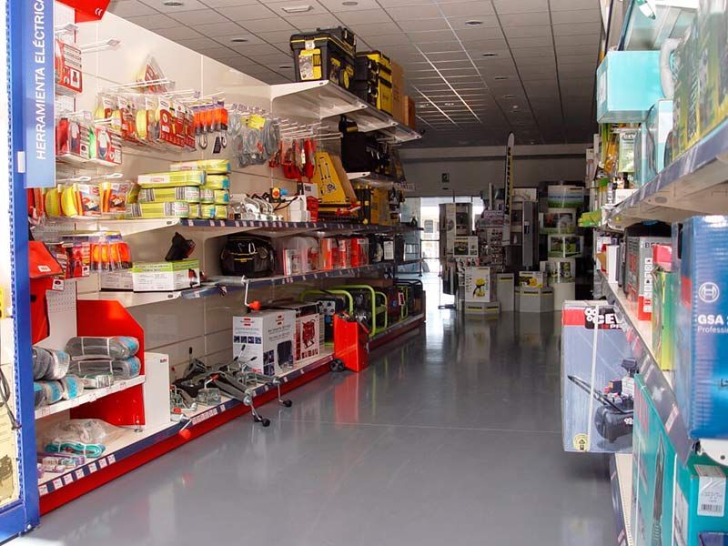 Una tienda con un cartel que dice 'máquina de electricidad'