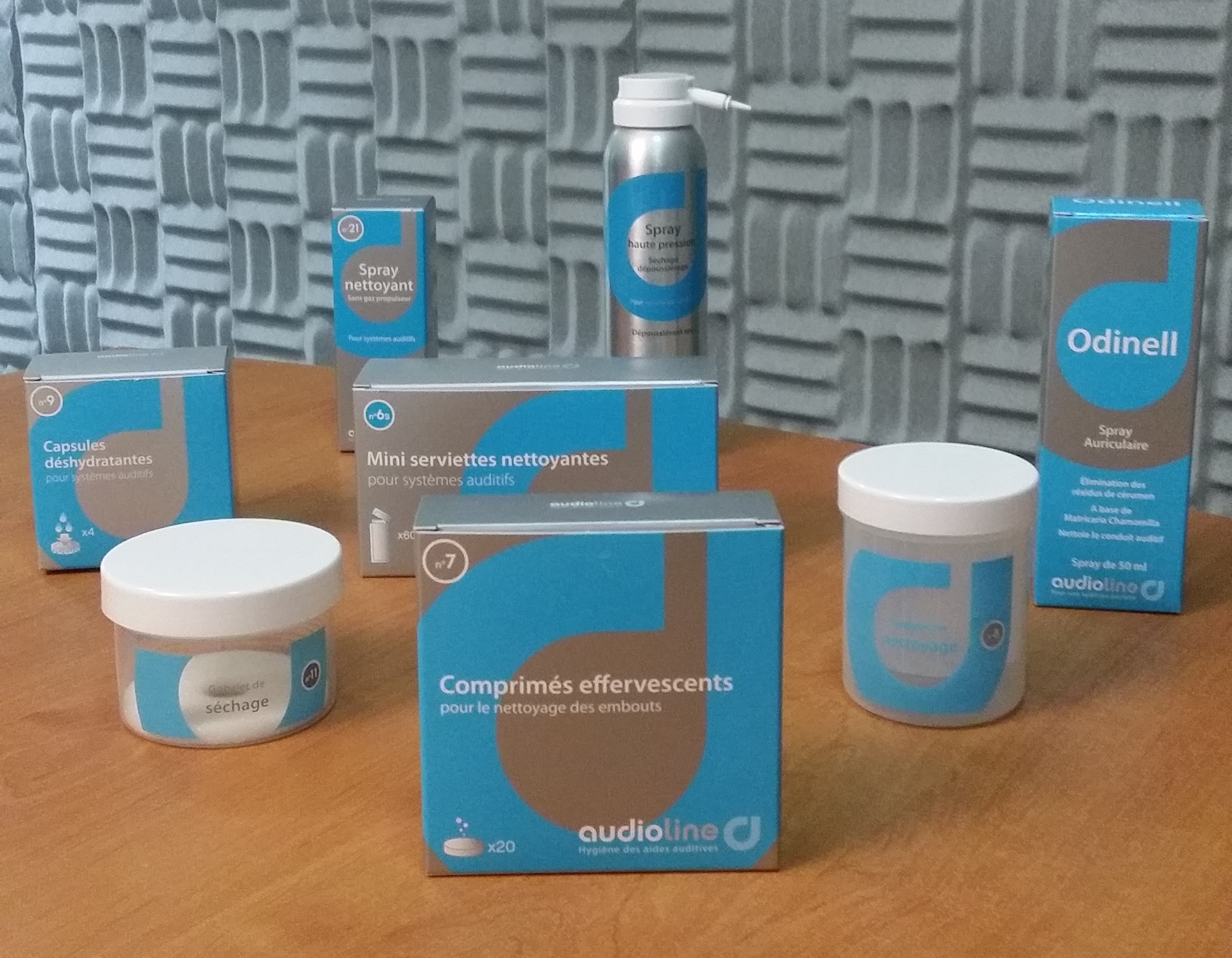 Boîtes de nettoyant d'appareils auditifs