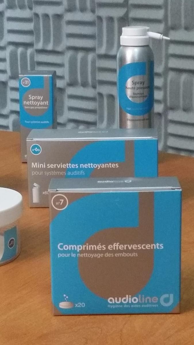 Boîtes de nettoyant d'appareils auditifs