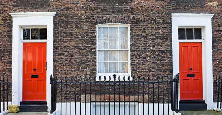 Portes d'entrées rouge