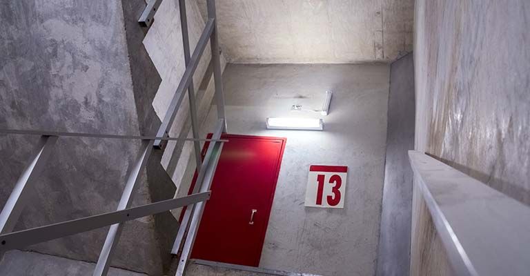 Porte d'évacuation incendie