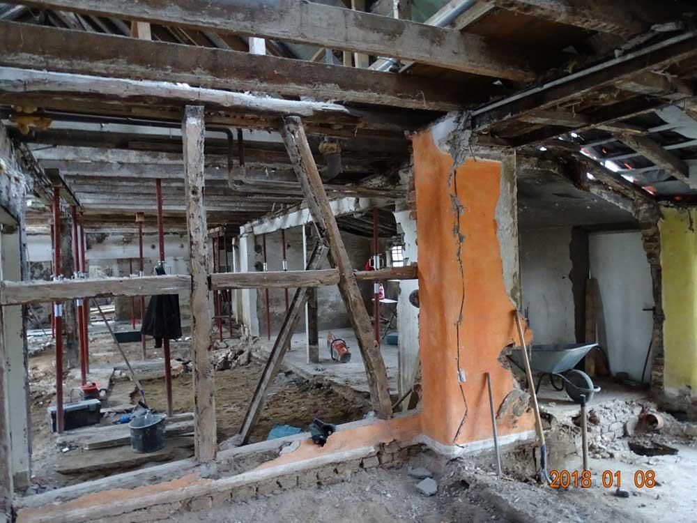 Ein Foto eines im Bau befindlichen Gebäudes wurde 2016 aufgenommen